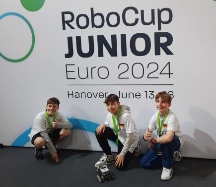 &quot;Das ist unser Name&quot; erreicht 8. Platz bei den Europameisterschaften im RoboCup