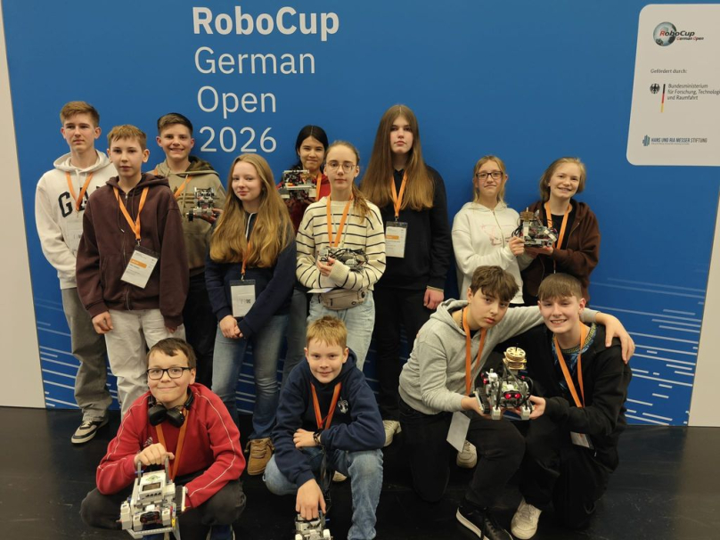 Gro&szlig;er Auftritt bei den RoboCup German Open: Sieben Teams des Gymnasiums Langenhagen dabei